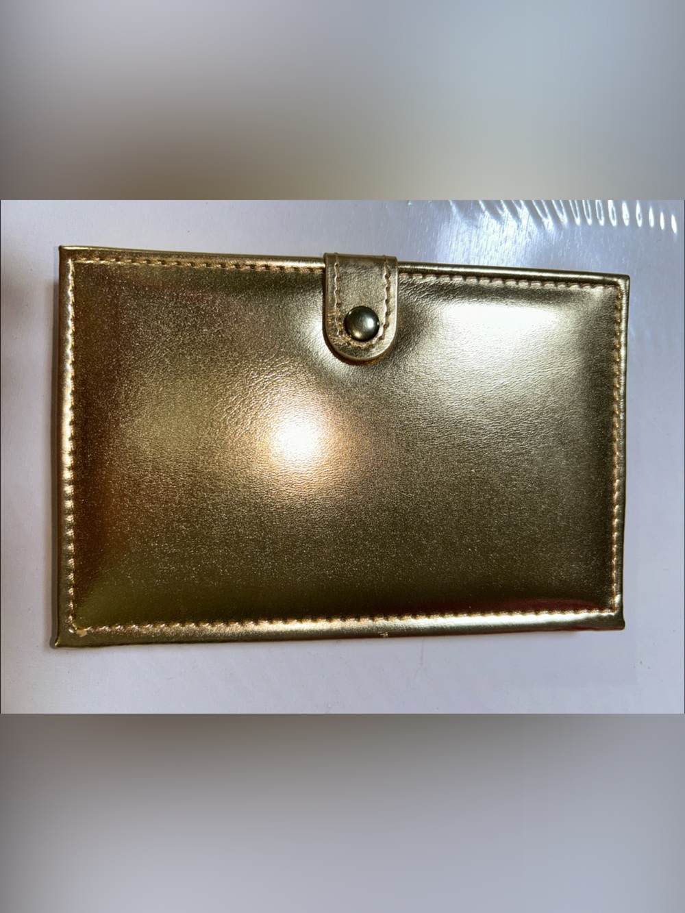 NWT Elizabeth Arden Gold Makeup Palette with Red Gloss & Red Croc Bag - Picture 8 of 15